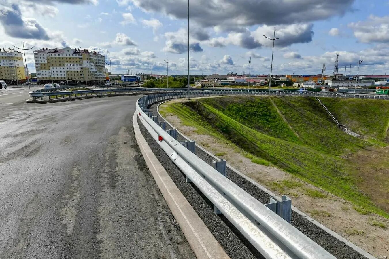 Негабарит на зимнике. Ямал г муравленко. Новый уренгой мост. Губкина 11 новый уренгой. Ямбург автодороги.