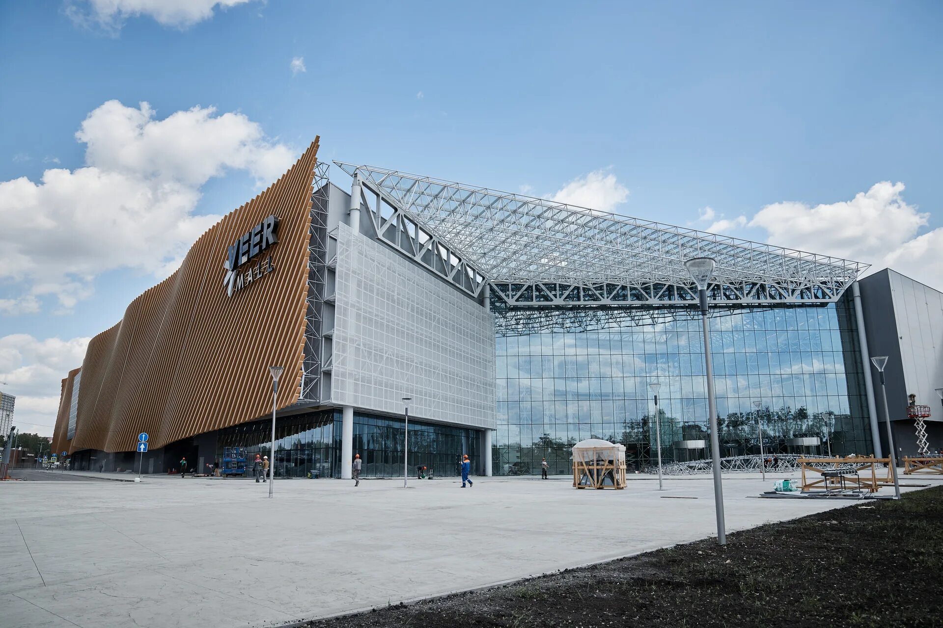 Торговый центр Veer Mall Екатеринбург. Торговый центр веер Молл Екатеринбург. Космонавтов 108 Екатеринбург торговый центр. Новый торговый центр в Екатеринбурге. Веер молл екатеринбург кинотеатр купить