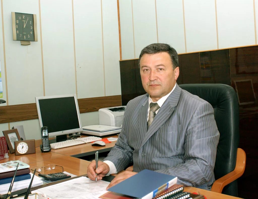 Жуковский владимирович. Суярко анатолий владимирович. суярко анатолий владимирович жуковский район. жуковский район глава администрации. глава администрации жуковского района калужской.