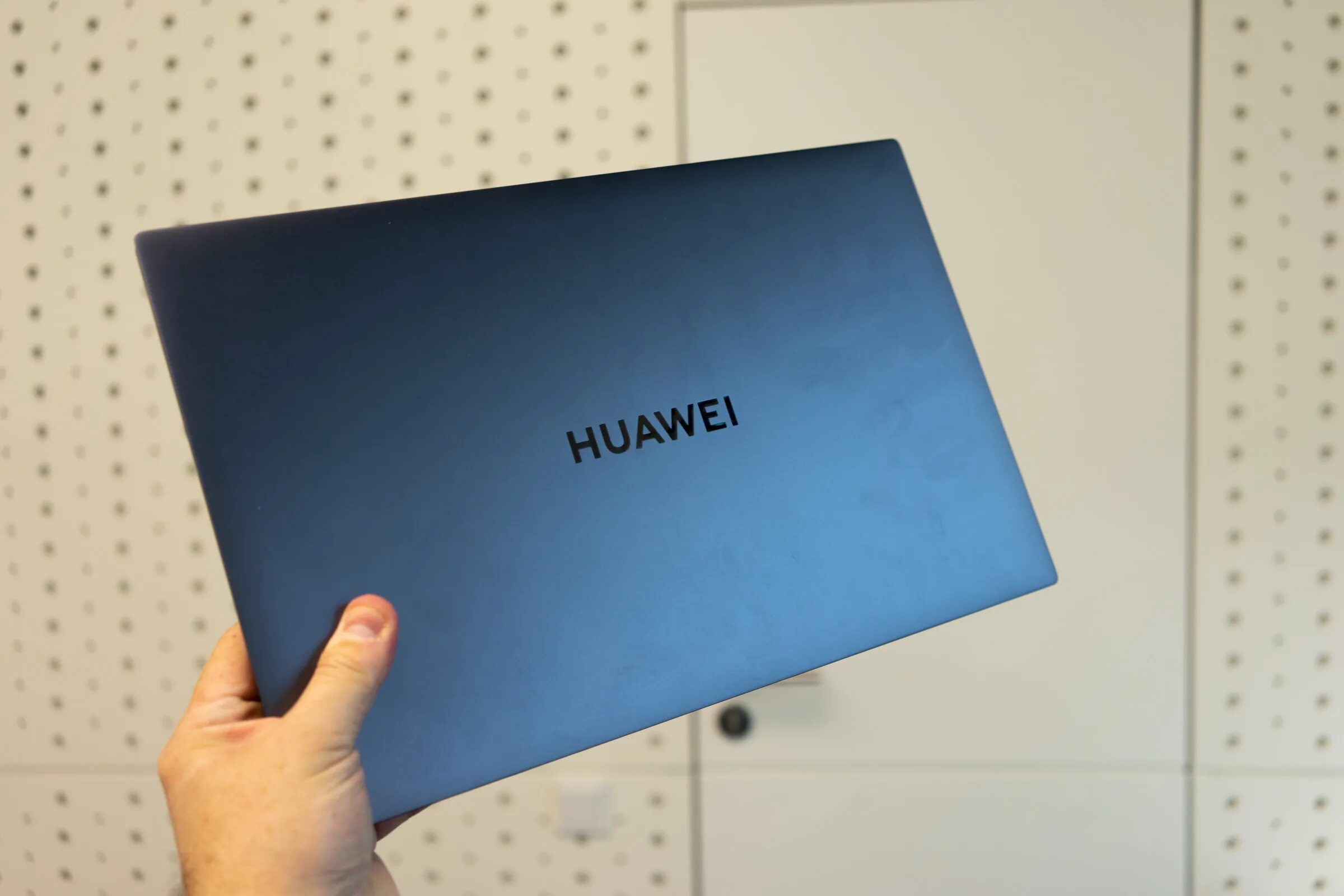 Huawei MATEBOOK d16 2022. Ноутбук Huawei MATEBOOK D 16 камера. 16.1" Ноутбук Huawei MATEBOOK D 16 HVY-wap9. Наклейка на Huawei MATEBOOK d16.