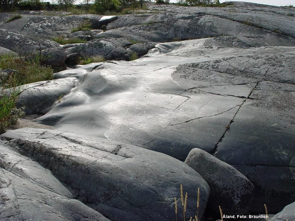 Ледник тейлора в антарктиде. Ледник ламберта. Ледник ламберта в восточной антарктиде. Древние ледники. Ледник ламберта антарктида.