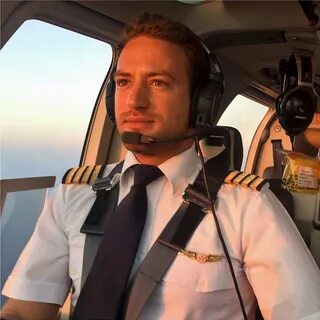 Sam is a pilot сделать вопросительным