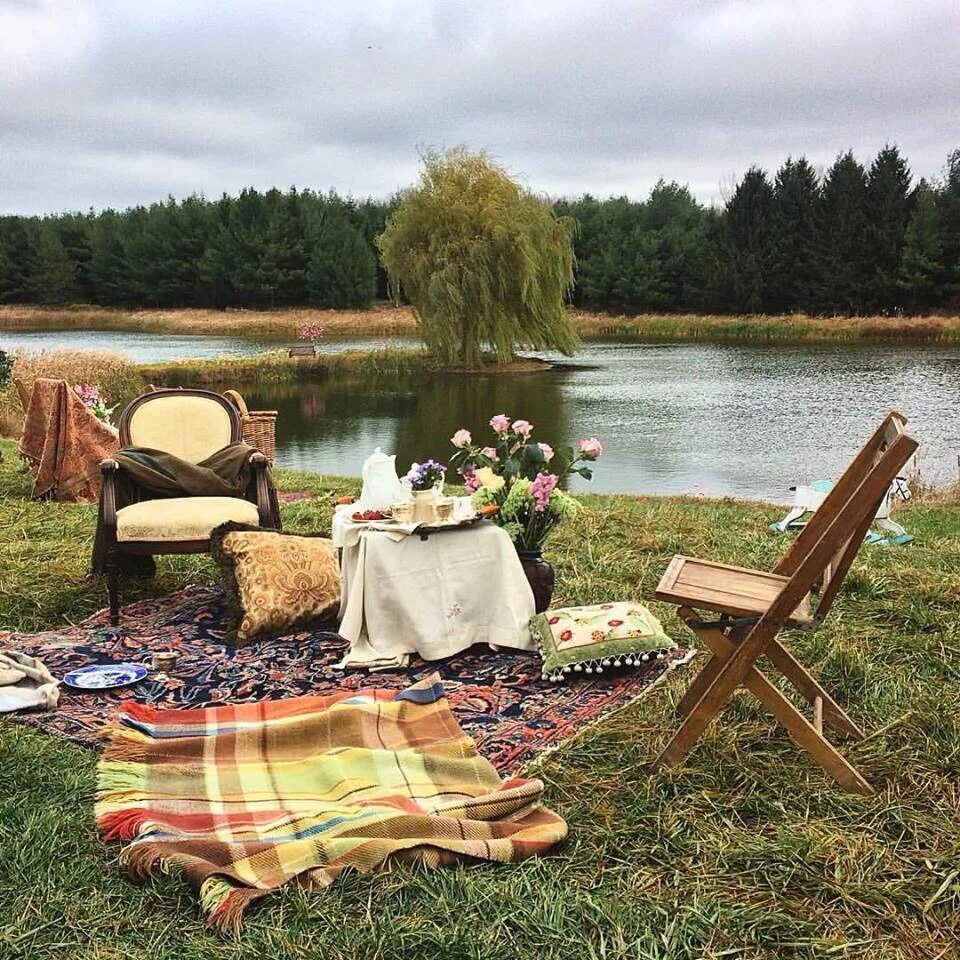 Красивые места для отдыха на природе. Cottagecore пикник. Aesthetic пикник Cottage. Пикник на природе. Пикник в лесу.