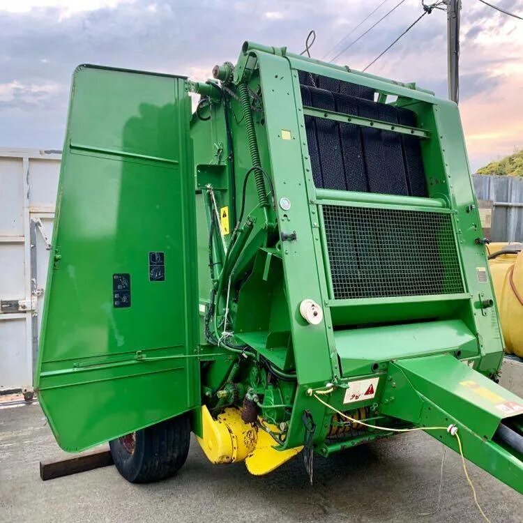 Пресс джон дир отзывы. John deere 590. Пресс подборщик джон дир. Пресс подборщик джон дир 592. Пресс джон дир отзывы.