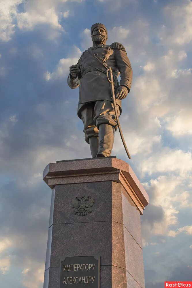 памятник александру iii новосибирск. памятник александра 3 в новосибирске. новый памятник александру iii. памятник александру iii новосибирск. памятник александру iii новосибирск.