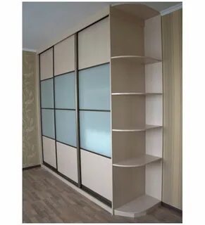 Открывается шкаф купе