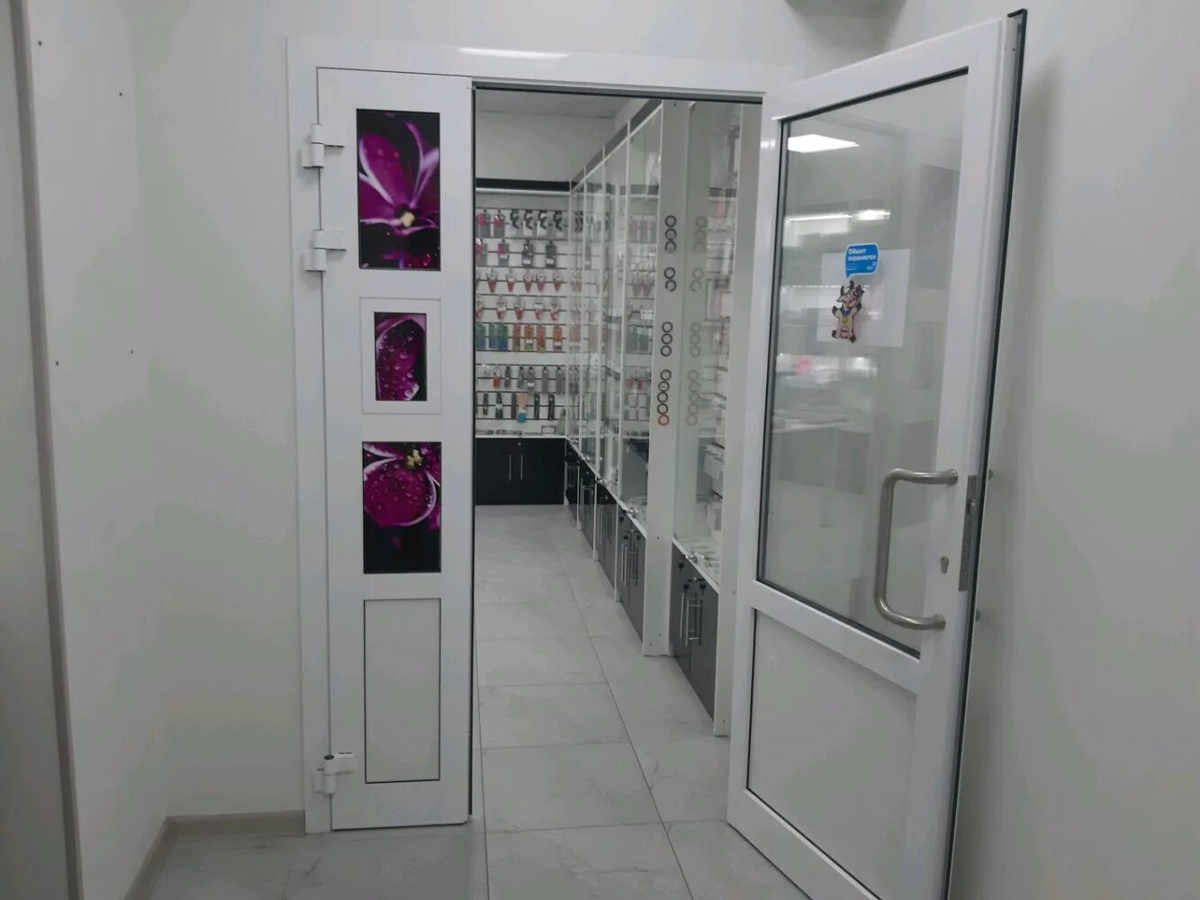 Парикмахерская дериглазова курск. Проспект дериглазова 31 курск. Салон красоты на дериглазова курск. Дериглазова 33 курск аптека. Парикмахерская дериглазова курск.