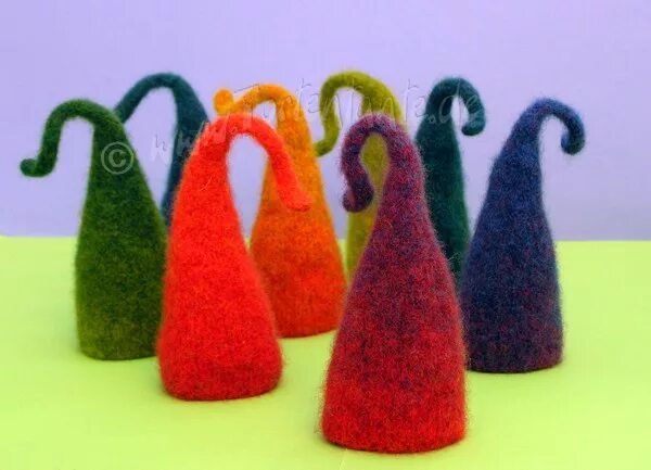 Felt over перевод. Можно ли сделать открытку из войлока. Feel past simple. Over feel. Felt crafts for kids template.