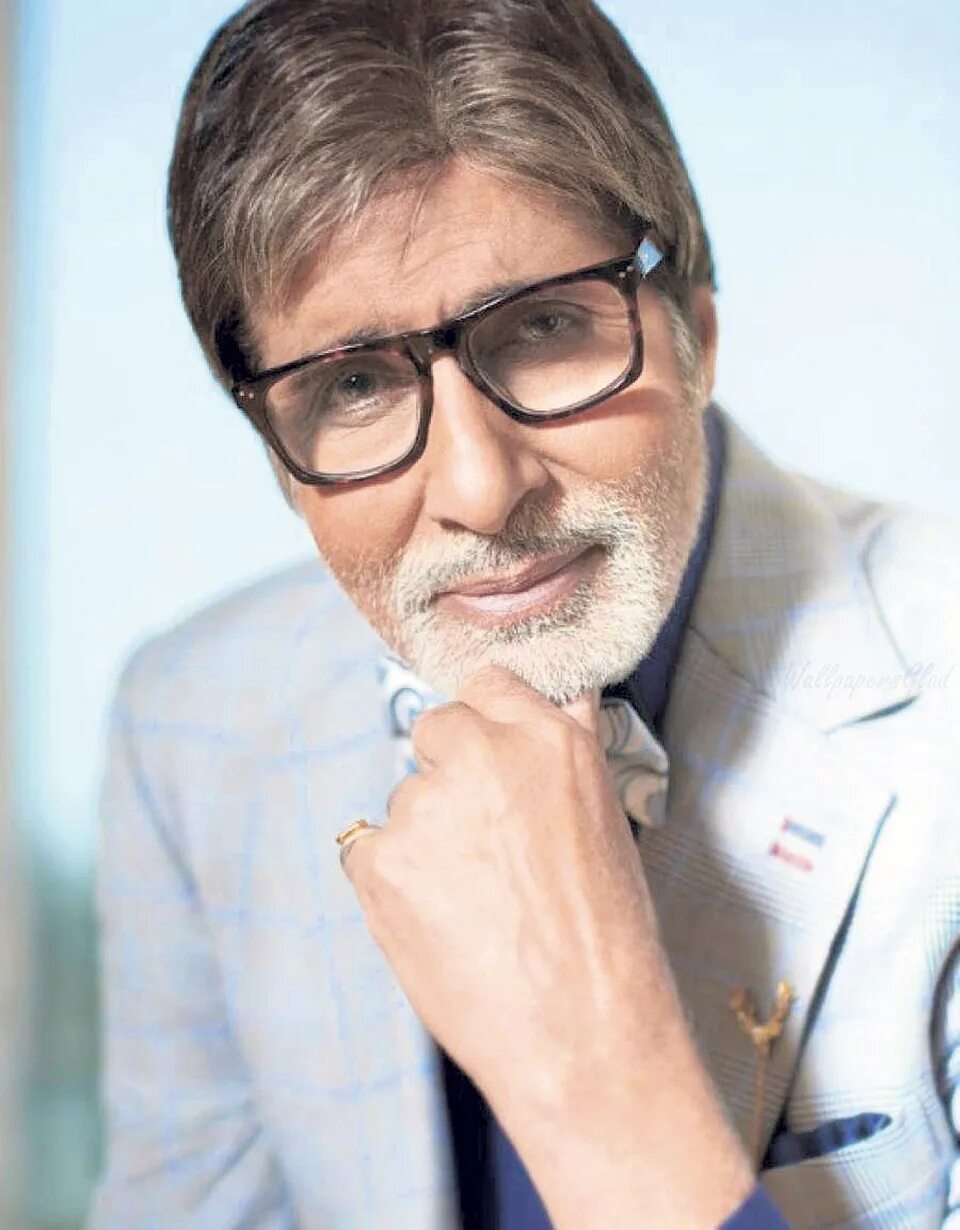 Миллион сейчас. Амитабх Баччан. Amitabh Bachchan 2022. Амитабх Баччан в молодости. Амитабх Баччан молодой фото.