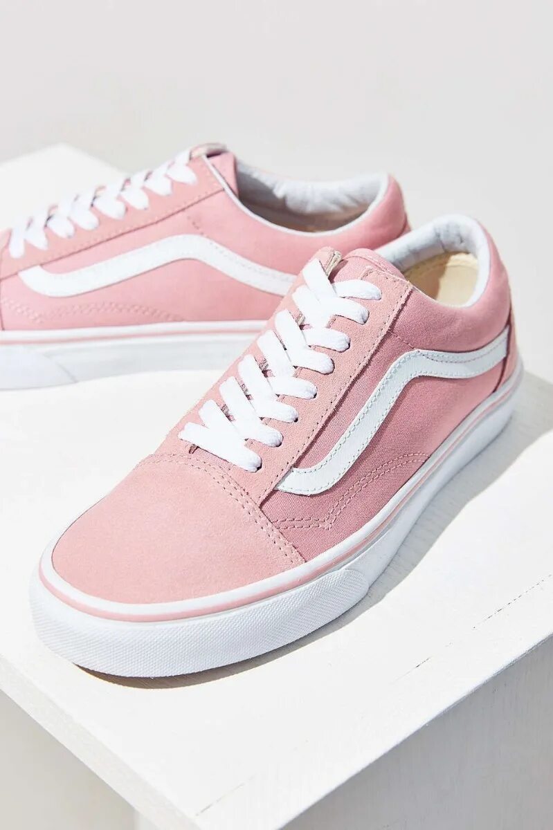 Розовые кеды Ванс Олд скул. Vans old Skool розовые. Розовые кеды vans old Skool. Кроссовки Ванс розовые бирюзовые. Какие кроссовки розовые или