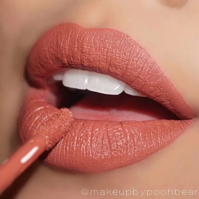 Lips everything. Помада розовая пинк ап. Audiopizza. Lips everything. Губы без помады.