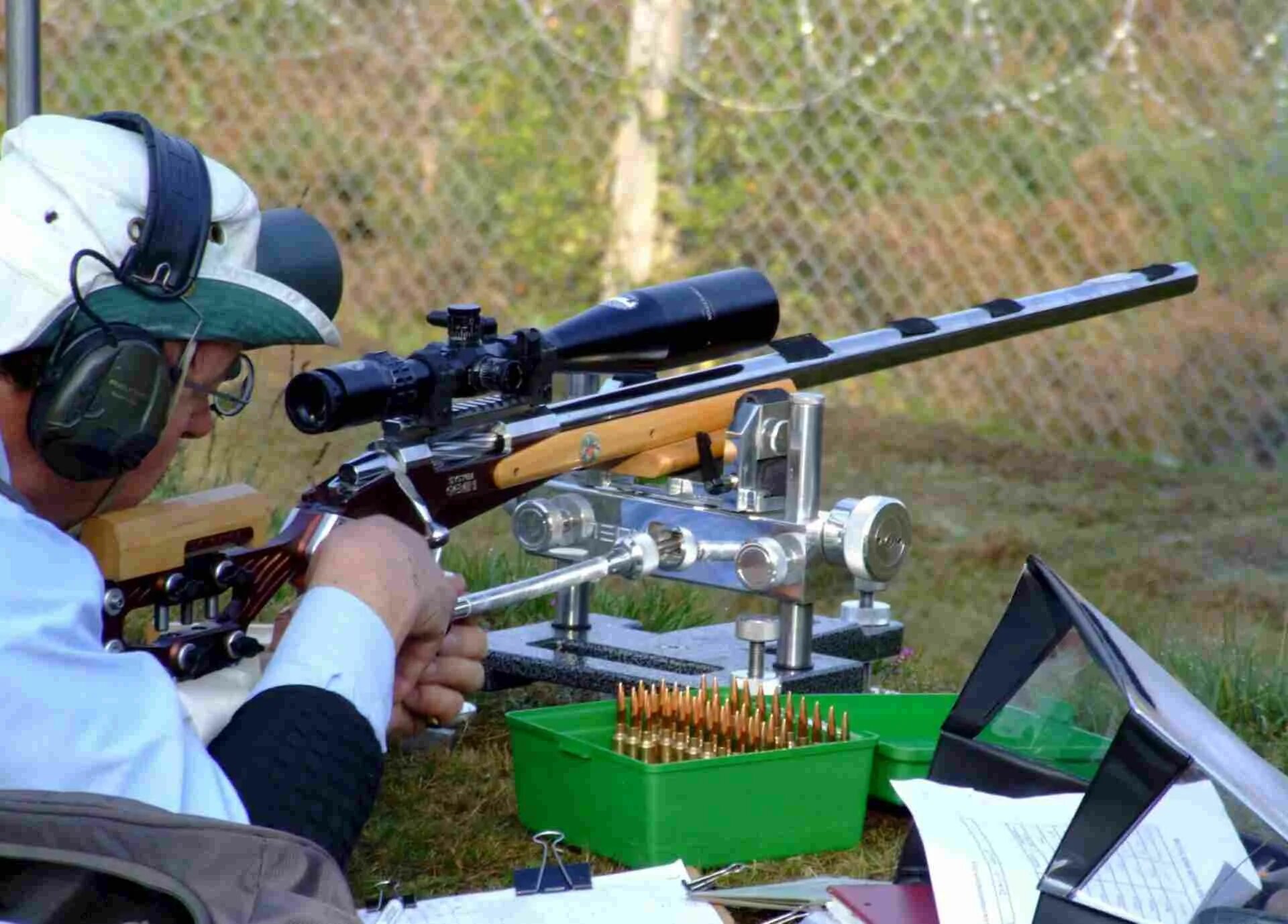 Высокоточная стрельба. Высокоточная стрельба рукоятка. Ремингтон стрельба. Высокоточная стрельба спорт. Стрельбище для нарезного оружия.