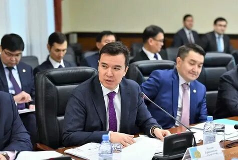 Государственный служащий рк