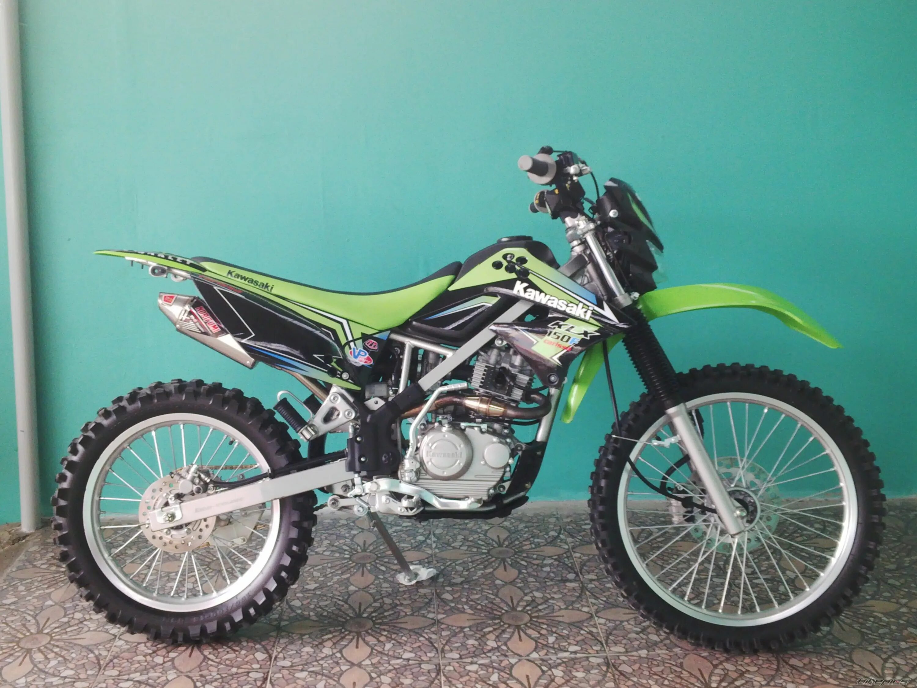 Kawasaki ninja zx-150rr. Питбайк кавасаки 150. Кавасаки 150. Кавасаки 150. Кавасаки 1997.