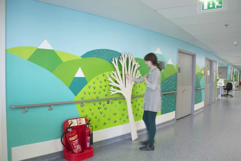 Paint a hospital. Роспись стен в больнице. Роспись стен в детской больнице. Роспись стен в детских поликлиниках. Декорации больницы.