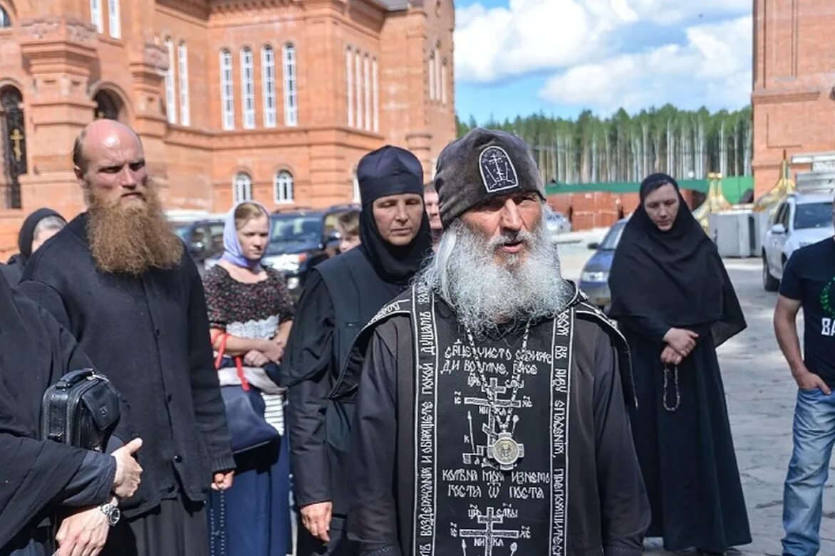 Монах Силуан Среднеуральский женский монастырь. Священник Среднеуральский женский монастырь.