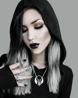 La goth girl