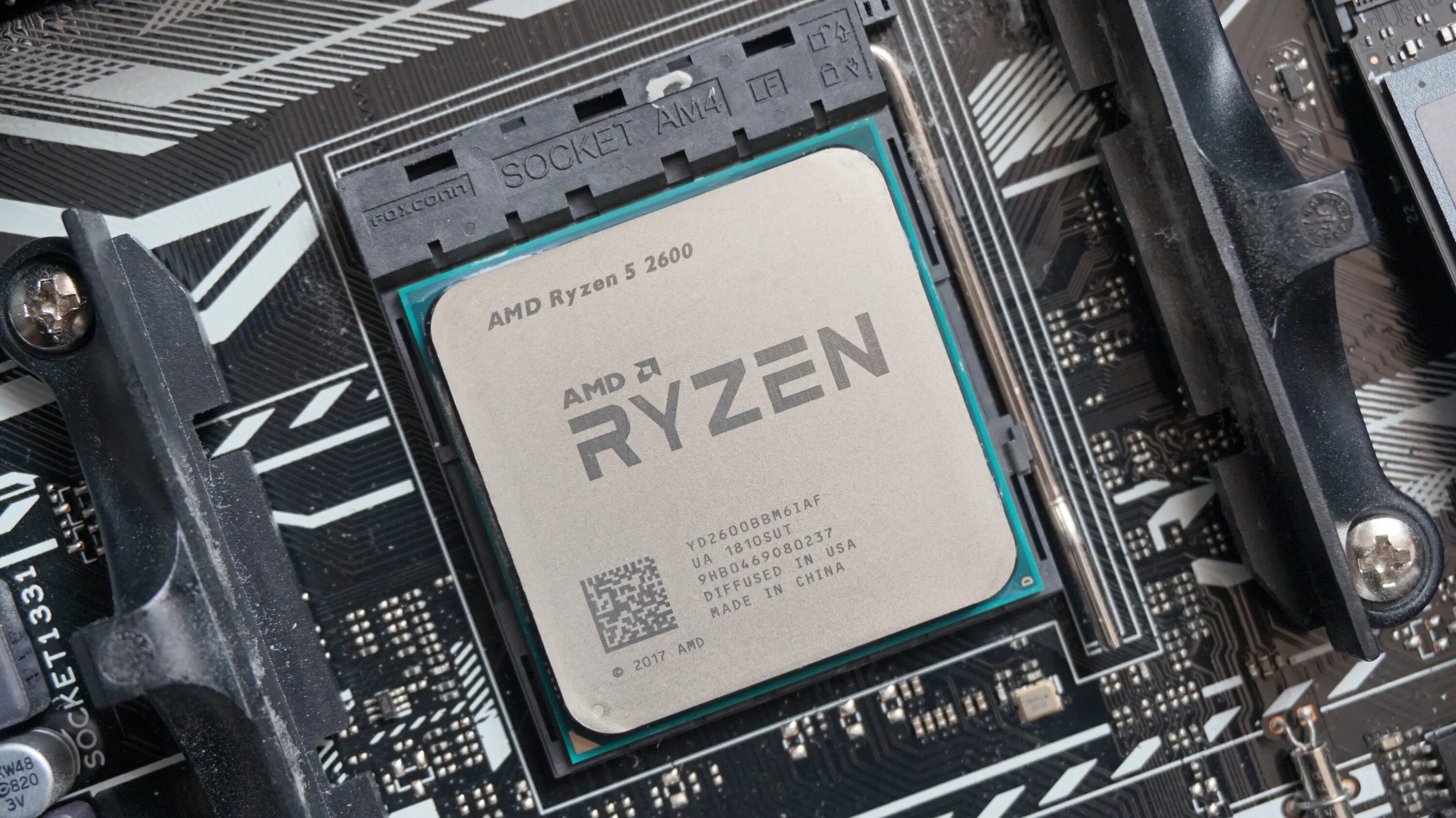 Amd ryzen 5 2600 цена. Ryzen 5 2600. Процессор АМД 5 2600. Процессор AMD Ryzen 5 2600 am4. AMD процессор r5 2600 OEM.