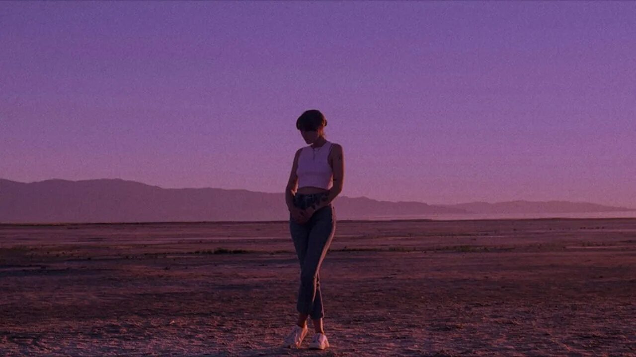 Текст ghost. Dancing with your ghost текст. Sasha sloan. Like moths to flames. Florian paetzold.