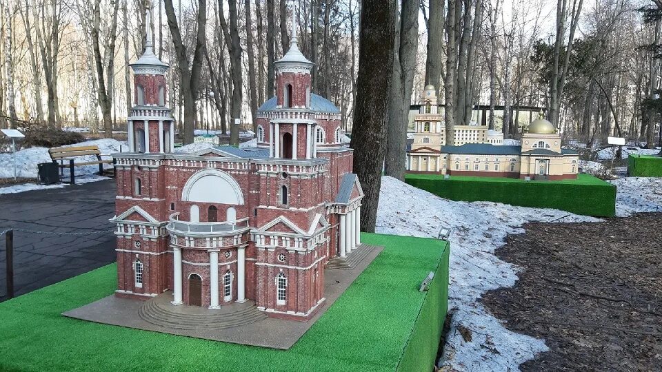 В каком селе был питомник быханова