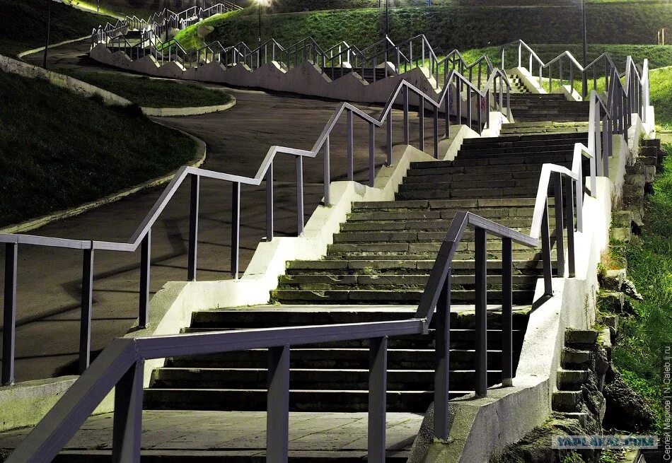 Лестницы пирамиды кукулькана. Много ступенек. Остров оаху гавайи лестница в небо. Карьерная лестница. Много ступенек.