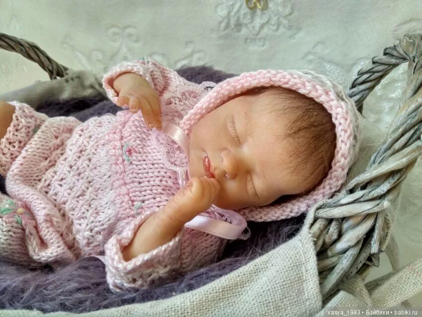 Самодельные мини реборны. Мини реборн своими руками. Кукла мини реборн. Кроватка для мини реборна мальчика. My happy кукла реборн мини.