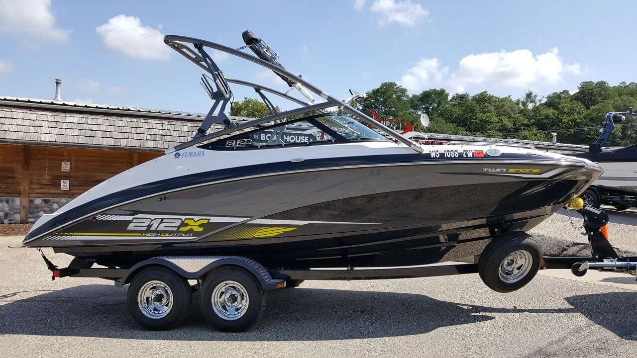 Катер ямаха inboard boat. Лодка yamaha. Yamaha 212ss 2008. Лодка yamaha. Катера ямаха вся линейка.
