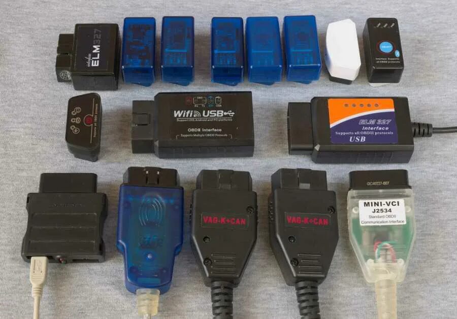 5. Сканер елм 327 обд2 версия 1. Диагностика через обд. Диагностический адаптер elm327 bluetooth. Сканер обд 2 elm327.