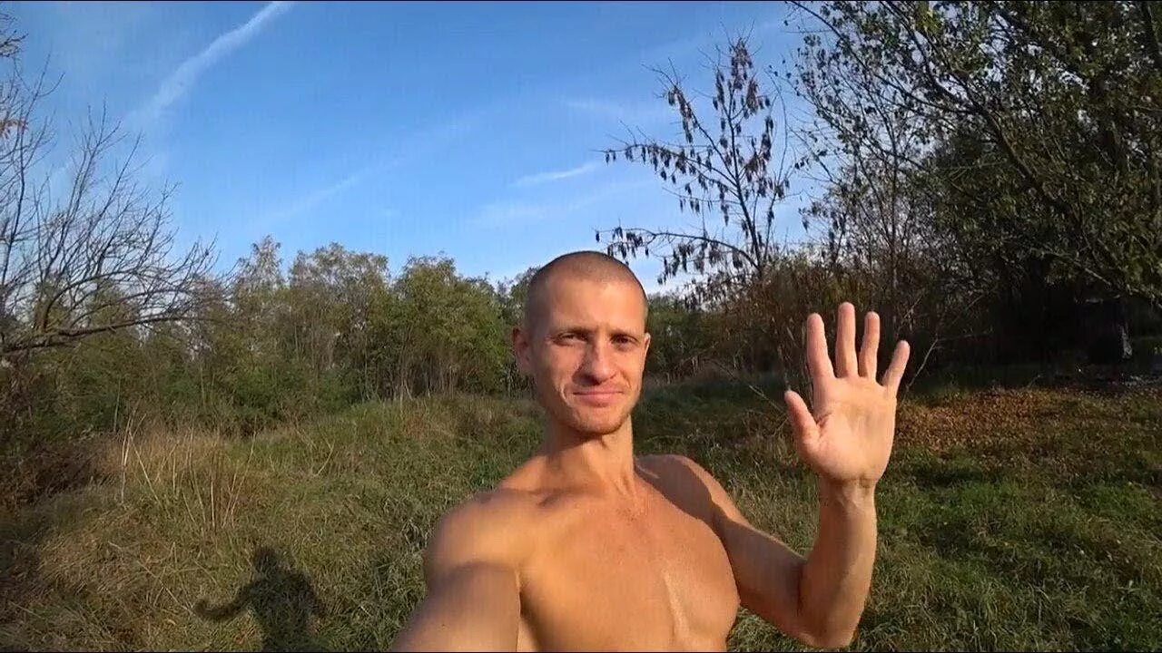 Симаков идущий к реке. Серж идущий к реке. идущий к реке серж дурдачник.