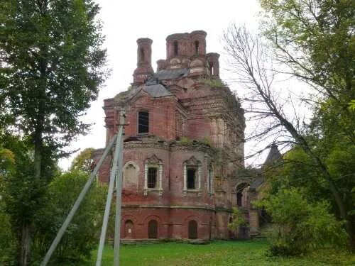 Усадьба высокое шереметевых. Усадьба шереметьевых орел. Поселок высокое смоленская область. В своем имении в селе высокое смоленской. Усадьба высокое шереметевых.