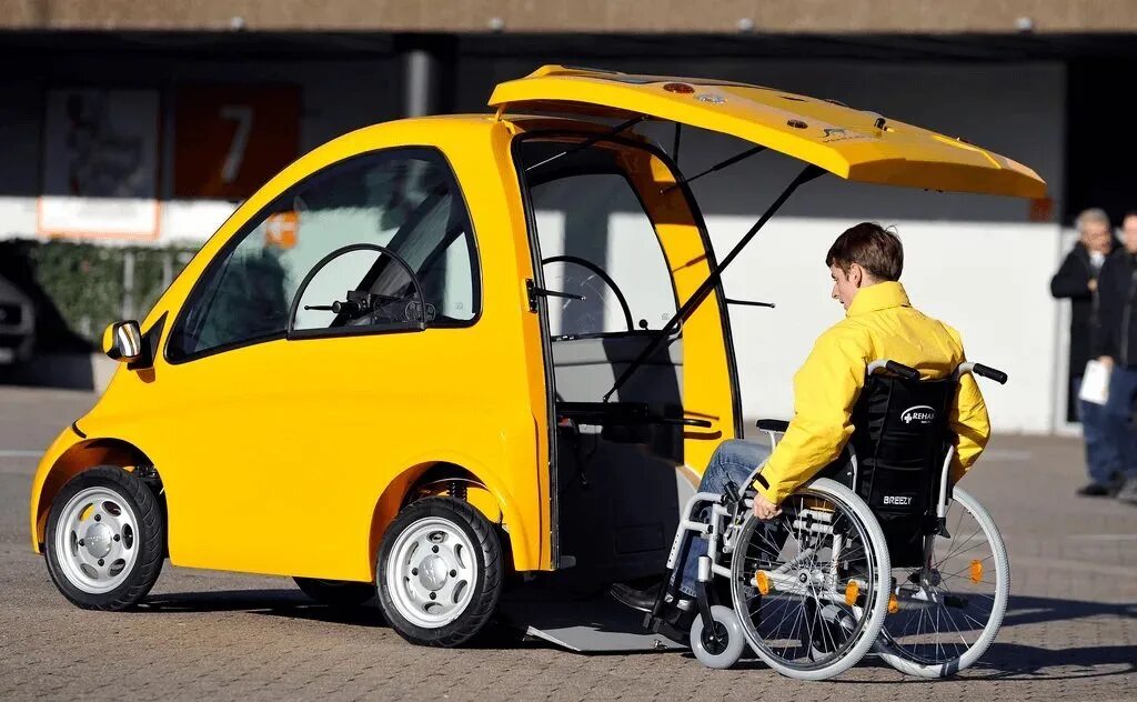 Какая машина для инвалидов. Электрокар Kenguru. Автомобиль для инвалидов. Автомобиль для инвалидов колясочников. Авто для колясочников.