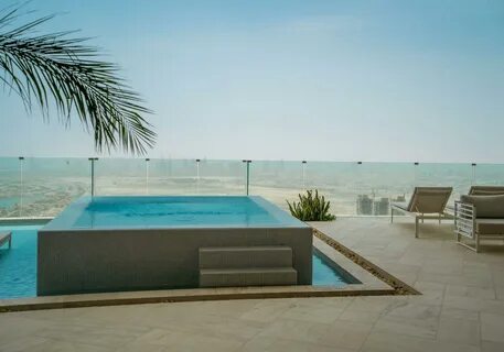 Novotel jumeirah triangle
