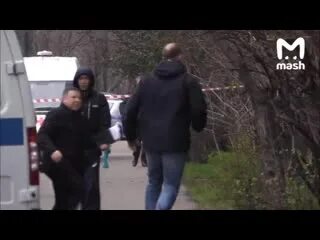 Москва женщину выбросили из окна