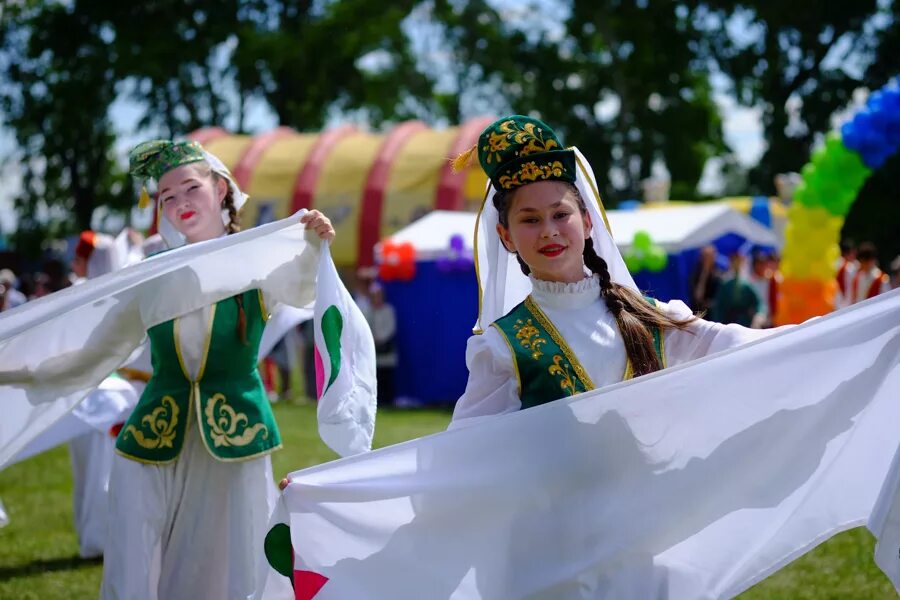 Сабантуй. Сабантуй татарский праздник. Праздник Сабантуй у татар. Сабантуй фото.