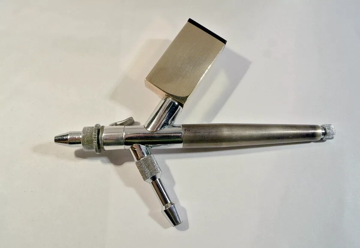 Iwata cm-b2. 5. Ручной аэрограф. Можно ли аэрографа. Рисование аэрографом.