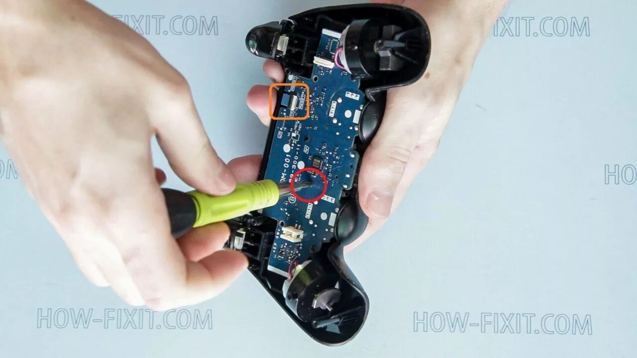 Как поменять стики. Шлейф сенсорной панели Dualshock. Dualshock 4 шлейф. Стик дуалшок 4 в разборе. Dualshock 4 Disassembly.