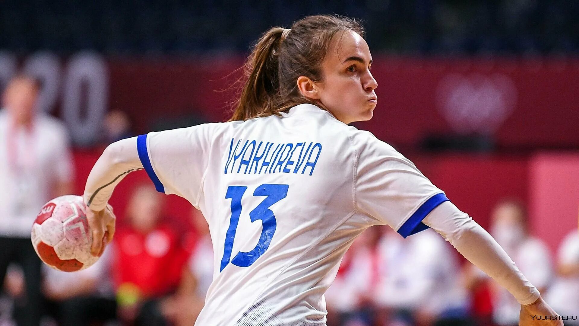 Защита в гандболе. Гандбол женщины. Беатрис эдвиж гандбол. Трансляция гандбола женщины. Гандболистки ростова.