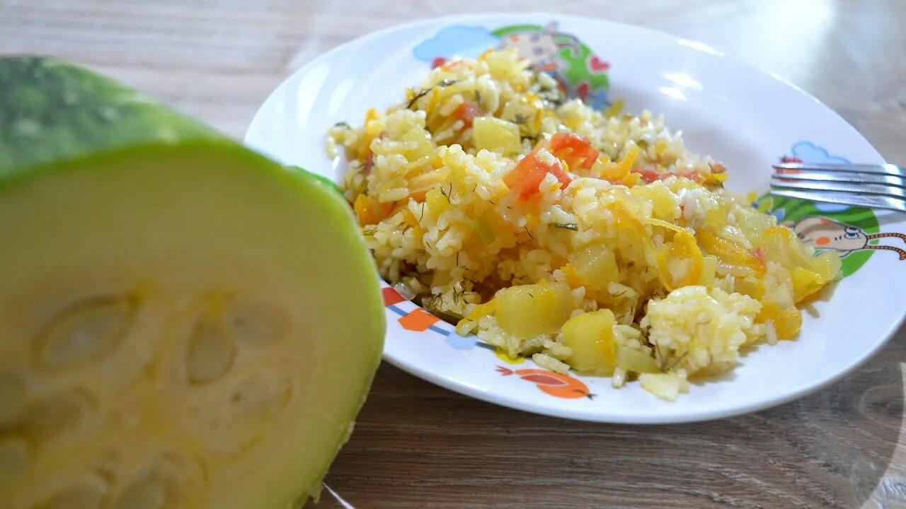 Rețeta asta de dovlecei umpluți cu legume este o rețetă de post. Dar, chiar dacă