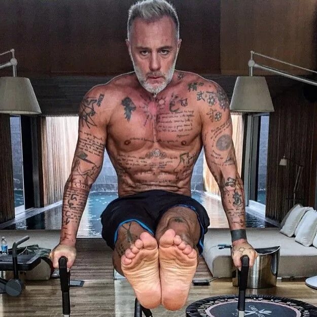 Итальянский миллионер джанлука. Итальянский танцор миллионер джанлука. Итальянский миллионер джанлука вакки. Танцующий миллионер джанлуки вакки. Танцующий миллионер джанлуки вакки.