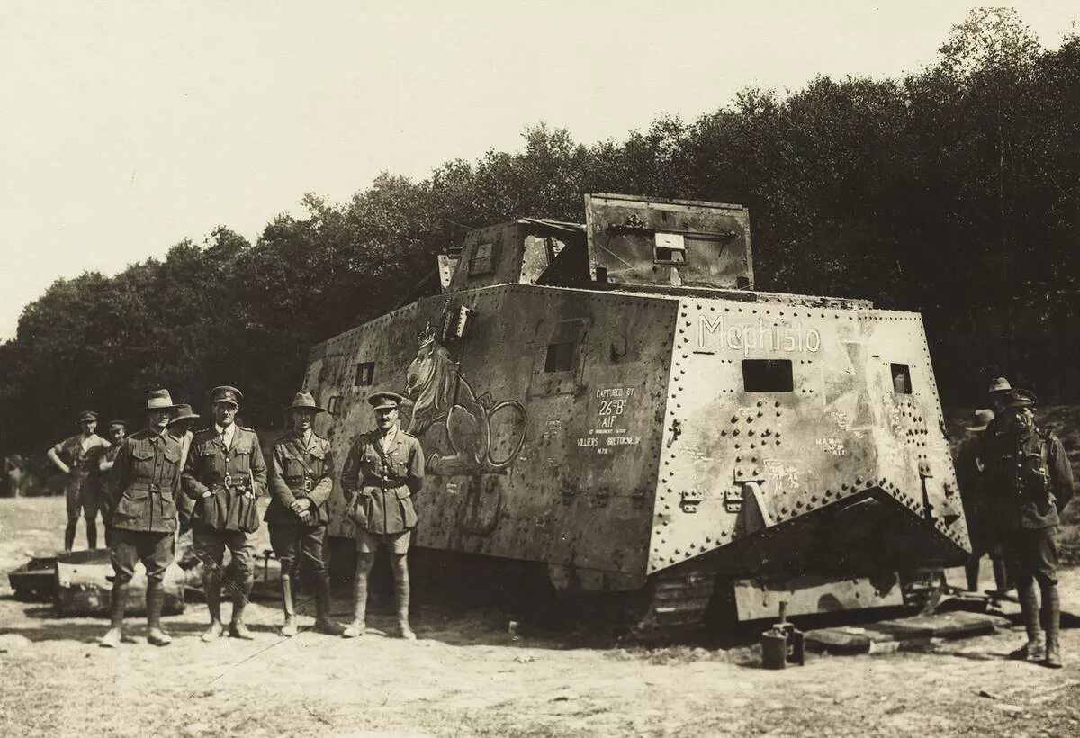 A7v танк. Немецкий танк а7v. A7v Gretchen. Первый немецкий танк a7v. Первые танки германии