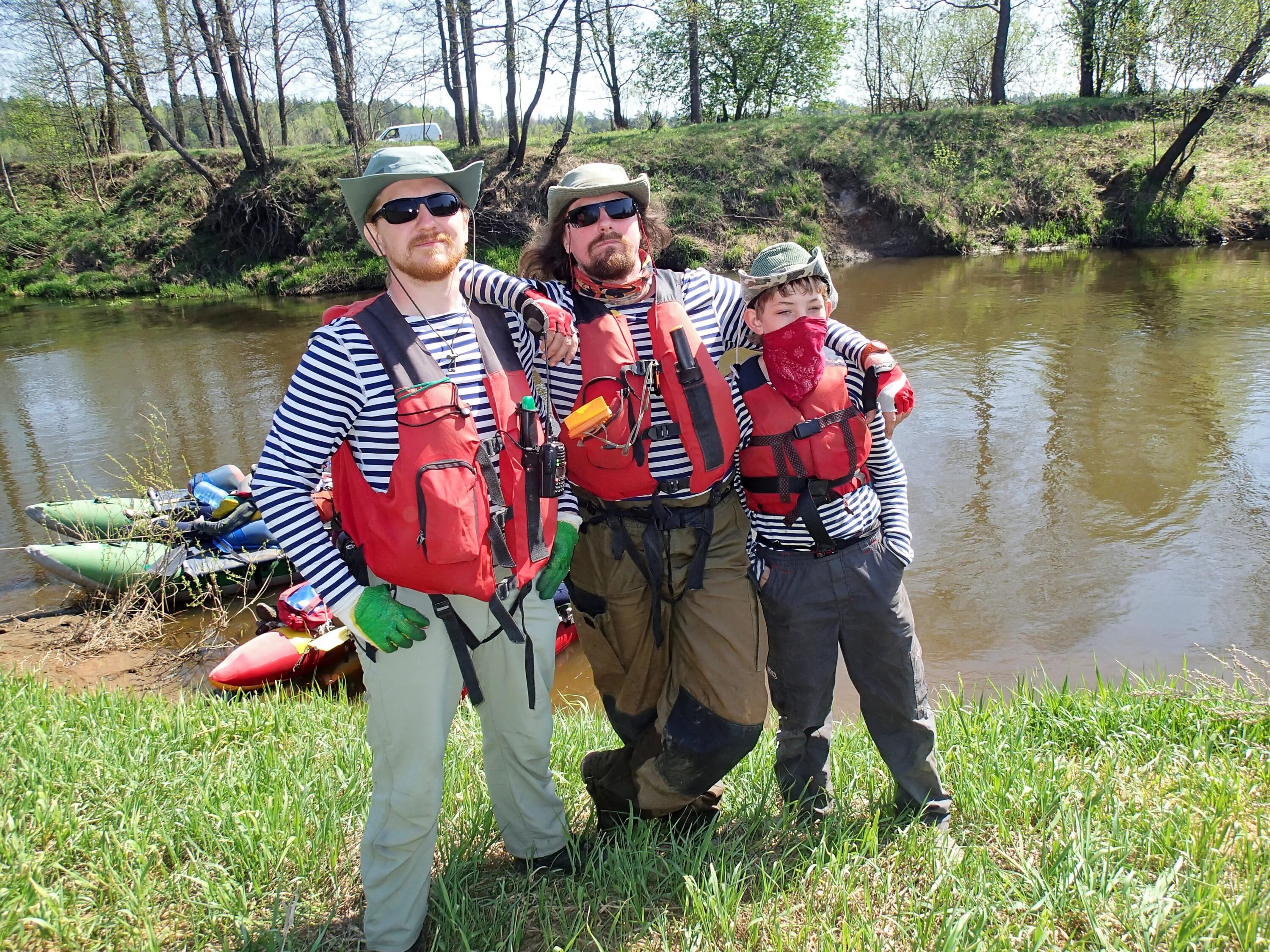 сплав по реке жиздра калужской области. велозабег 2023. река жиздра думиничи. погода жиздра сегодня. жиздра (город).