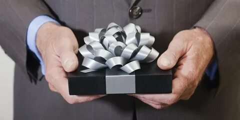 Что подарить бизнесмену на новый год