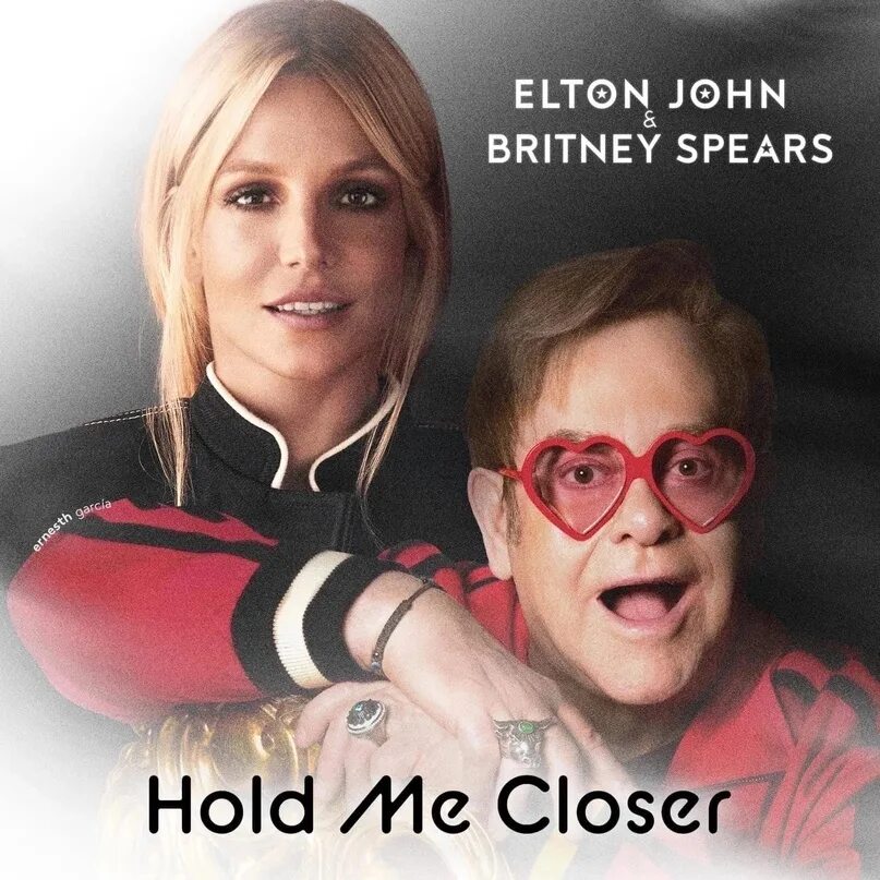 Переведи closer. Hold me closer Бритни Спирс. Элтон Джон и Бритни Спирс hold me closer. Бритни Спирс и Элтон Джон. Hold me closer Elton John Britney Spears Lyrics.