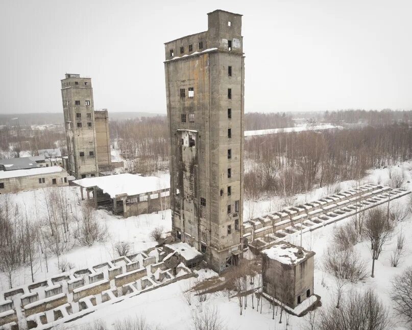 Башни элеватора в ярославле. Столовая юность арзамас. Заброшка магазин. Заброшки арзамаса. Заброшки арзамаса.
