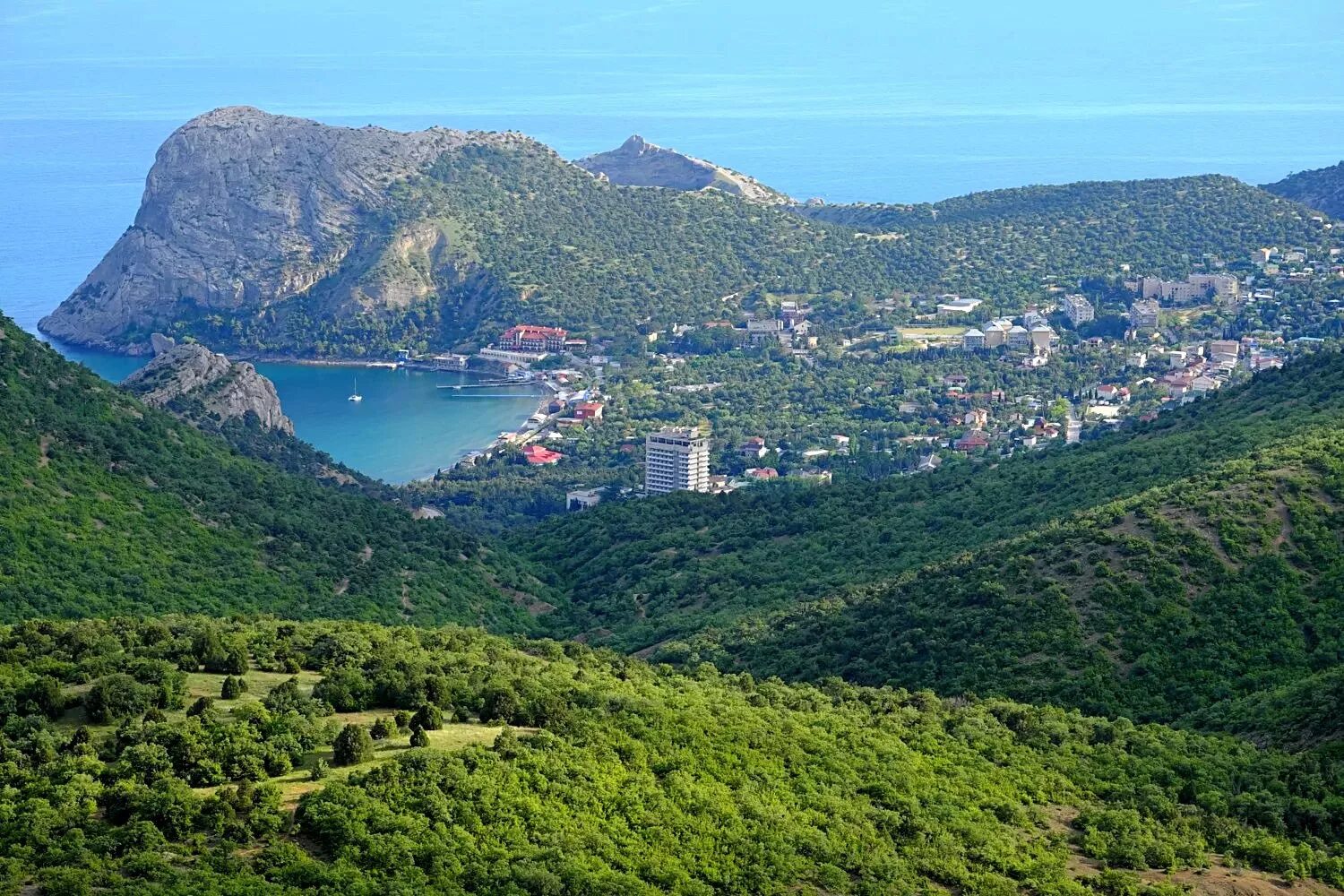 Байдаро-Кастропольская стена. Южный берег Крыма. Село счастливое Крым. ЮБК Крым. Сайт юга крым