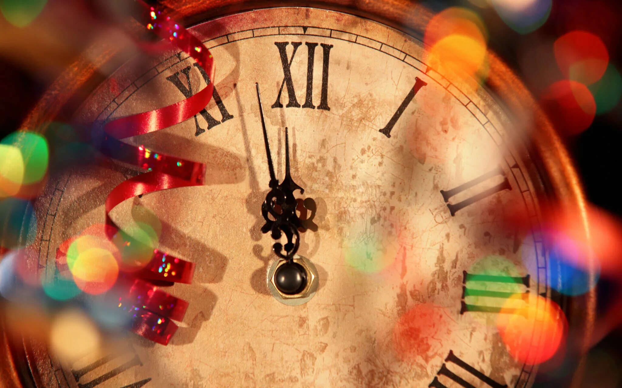 Елочная игрушка в виде часов. Часы новогодние. Без 5 большой. Спасская башня часы куранты. Часы новогодние.