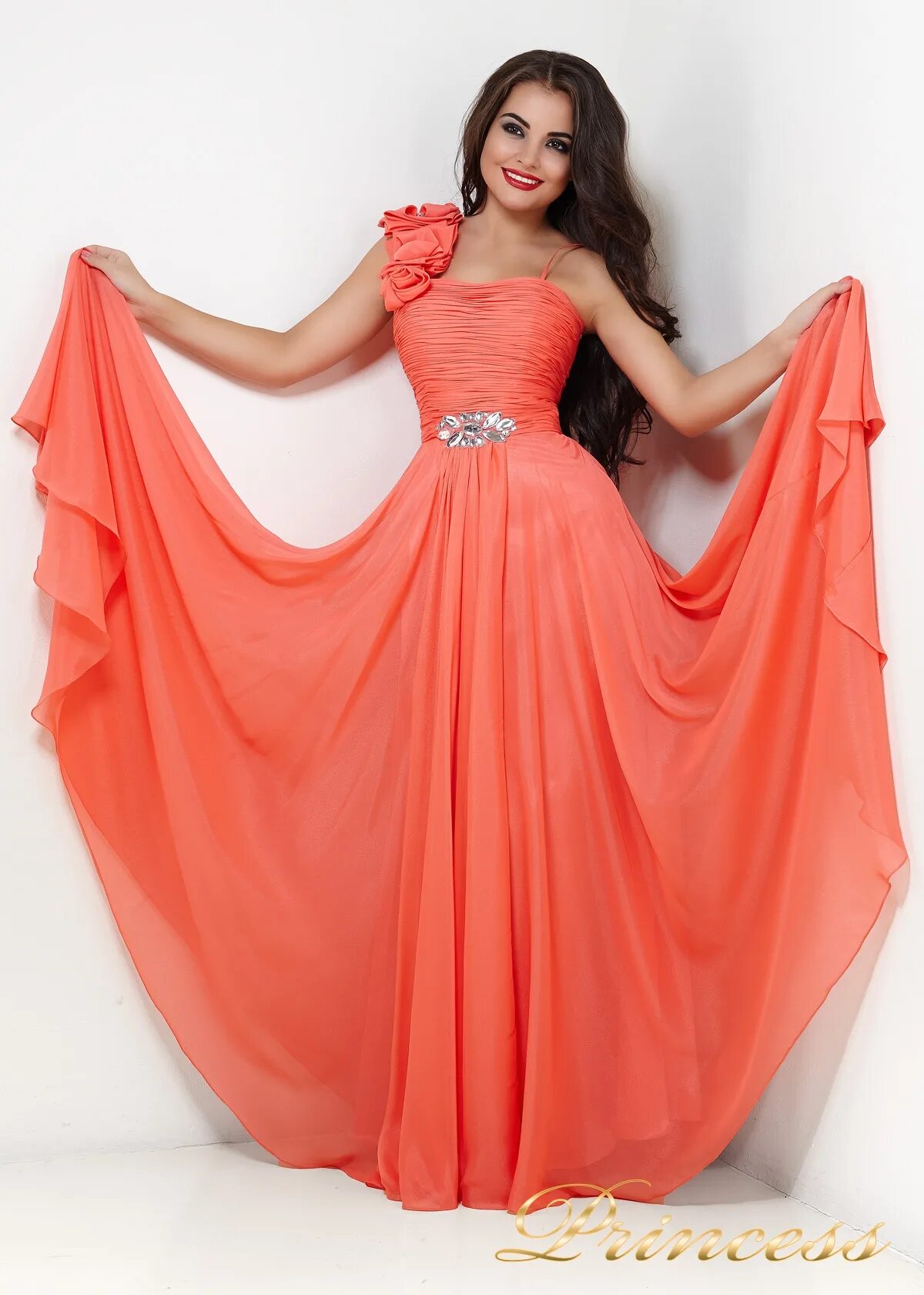 Платья на выпускной бал 11 класс. Сдала платья. Прокат выпускных. Вечерние платья на выпускной. Платье на выпускной в детский сад девочке.