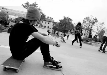 Песню skate