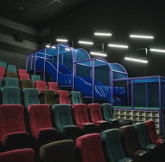 Облака энгельс кинотеатр на завтра. Vip зал в облаках. Облака энгельс кинотеатр на завтра. Облака энгельс кинотеатр на завтра. Вип зал синема 5 энгельс.