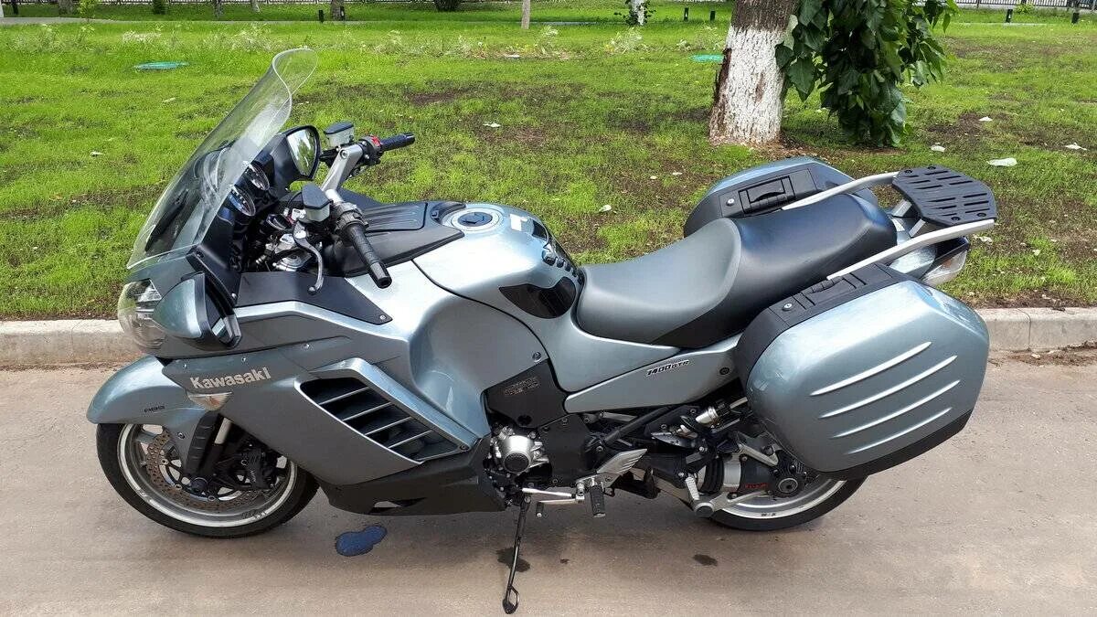 Кавасаки gtr 1400. Kawasaki GTR 1400. Suzuki GTR 1400. Мотоцикл Кавасаки GTL 1400. Kawasaki GTR 1400 бак.